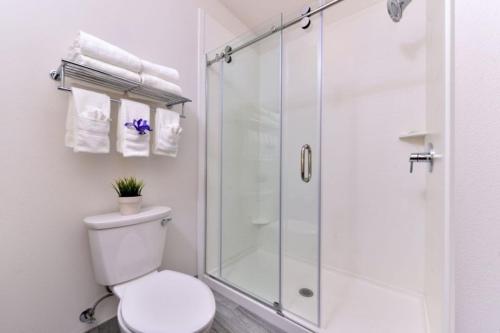 Holiday Inn Express & Suites San Diego - Mission Valley, an IHG Hotel in San Diego, USA