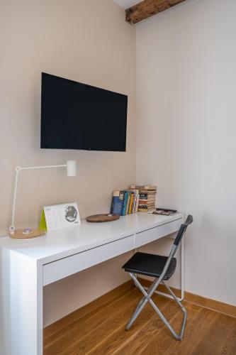 Trendy Top-Floor Stay in Heart of Riga, Near Bars & Culture, Riga (foto 2)