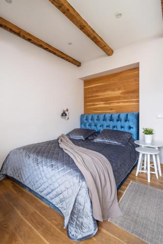 Trendy Top-Floor Stay in Heart of Riga, Near Bars & Culture, Riga (foto 7)