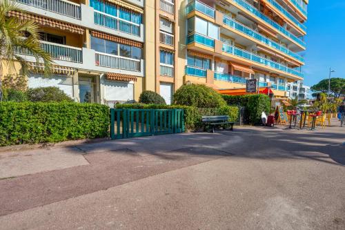 Superb apartment with AC in front of the sea - Cagnes-sur-Mer - Welkeys