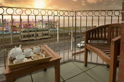 Starlight Penthouse - The Beach House *Accredited*