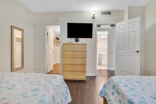 One bedroom parcial ocean view - image 30