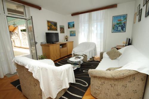 Apartments by the sea Dubrovnik - 8824 - image 10