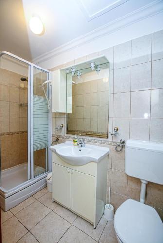 Apartment Brodarica 4194d - image 4