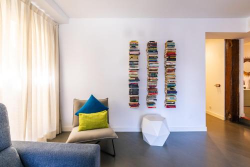 Amazing flat 5 balconies in Chueca - Gran Via - Tap to explore photos
