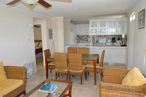 Cocina, Ocean Path Villas in Enterprise