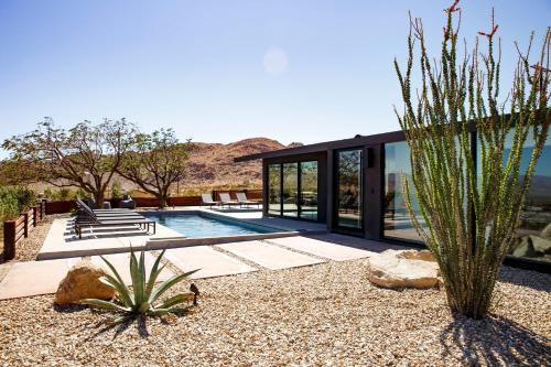 The Onyx House: Secluded Villa, Pool & Yoga Deck