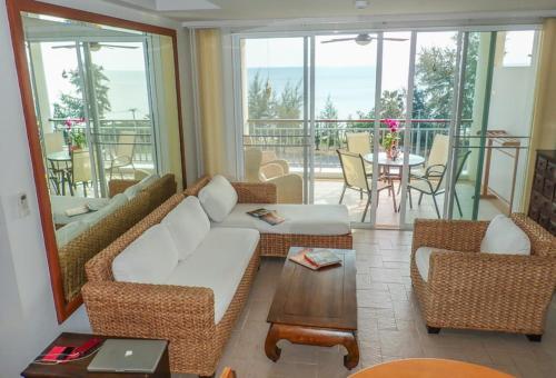 Seaview Condo Mae Phim B64