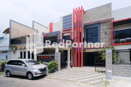 Exterior view, Dea Homestay Syariah @ Kertomenanggal Surabaya Mitra RedDoorz near City of Tomorrow (CITO)