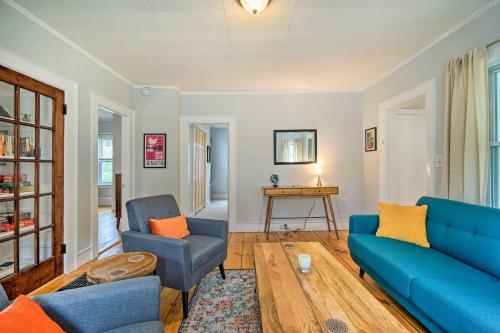 Updated Vintage Apartment Less Than half Mi to Main St in Keene, USA
