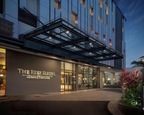 Widok z zewnątrz, The Reiz Suites, ARTOTEL Curated in Medan