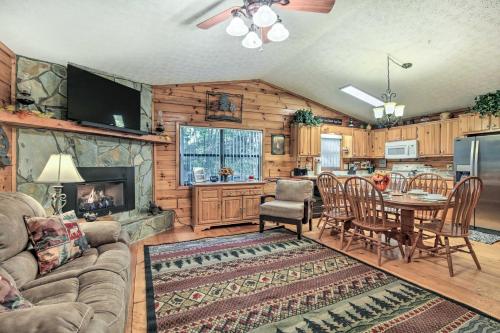 Blairsville Cabin with Private Hot Tub!