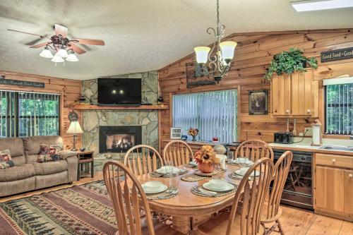 Blairsville Cabin with Private Hot Tub! in Brasstown, USA
