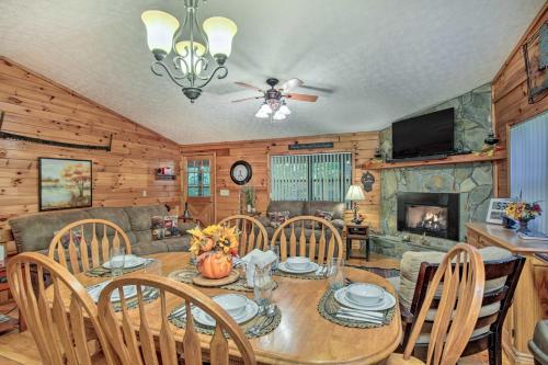 Blairsville Cabin with Private Hot Tub! in Brasstown, USA