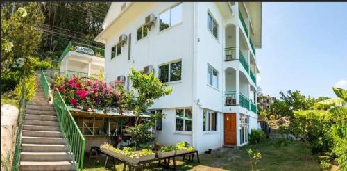 بيت الضيافة مانفيو بيت الضيافة مانفيو