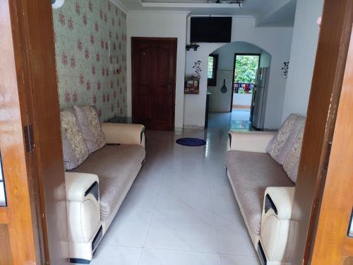 Shared homestay near beach