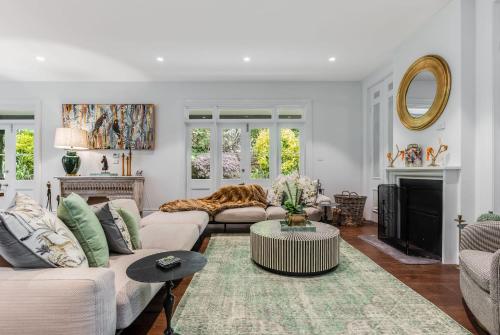 Villa Northcote Luxurious 4BR Wood Fireplace Leura