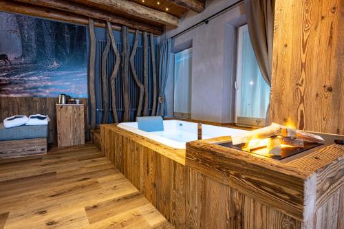 Karstais baseins, Teverone Suites & Wellness in Chies d'Alpago