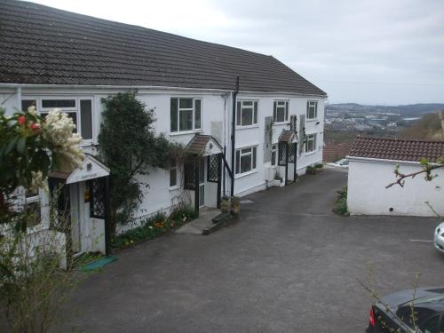 Cwmbach Guest House