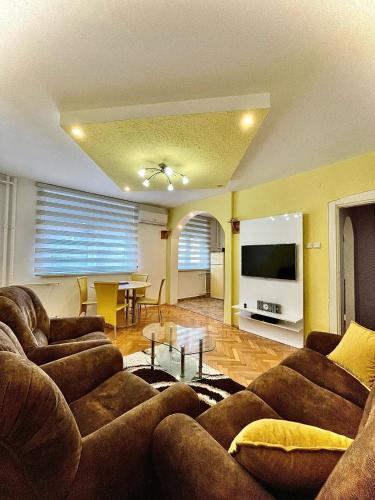 . Lux Apartman Cvetkovic
