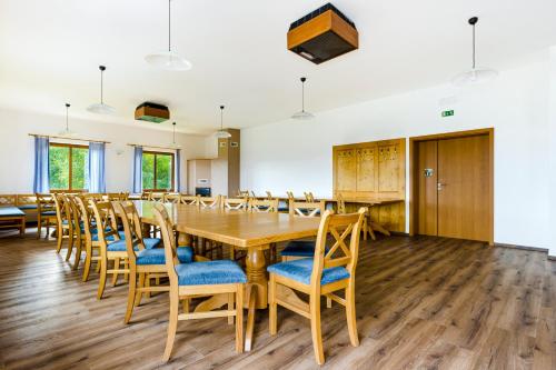 設施, Benešovka (Benesovka) in 華哥夫