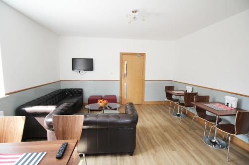 Flexistay Aparthotel Sutton - image 11