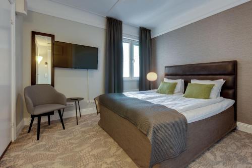 1 queen bed