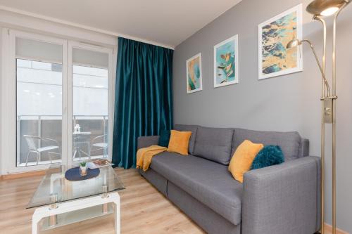 Warszawa Wawrzyszewska Apartment by Noclegi Renters, Varšava