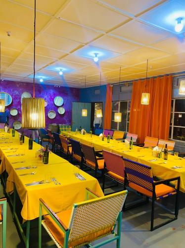 ห้องอาหาร, Isange Paradise Resort in รูเฮนเกรี