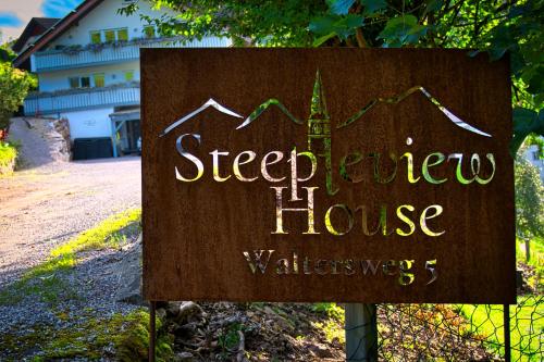 Steepleview House, Schwarzwaldblick Apartment - spacious & peaceful