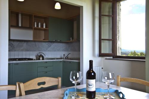 2 bedrooms, 4 beds