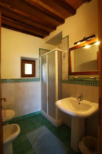 2 bedrooms, 3 beds