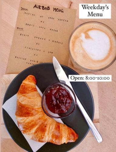 Gold Rose Apartment with 3 rooms - image 40