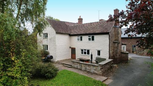 Little Cowarne Court - image 3