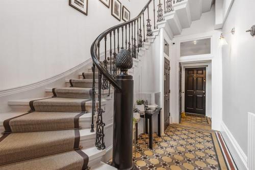Rowntree One - Stunning Apartment- Grade II listed 5