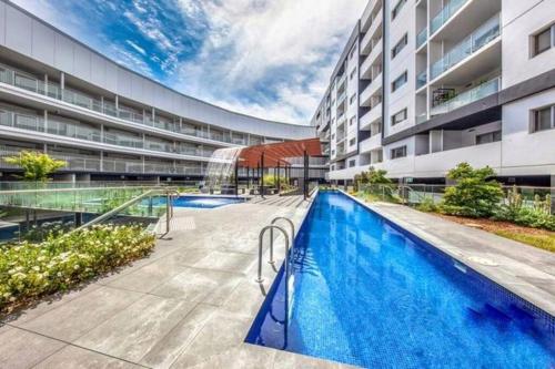 Entire apartment with lake view Canberra