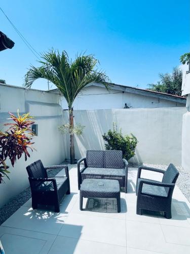 Résidence Palms Abidjan (Residence Palms Abidjan) near สนามบินปอร์ตบูเอต์