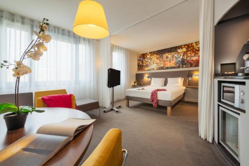 Novotel Suites Paris CDG Airport Villepinte