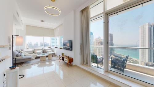 BR Luxe 1 BDR Apartment w/ Balcony & Sea Views - image 6