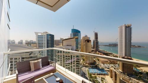 BR Luxe 1 BDR Apartment w/ Balcony & Sea Views - image 14