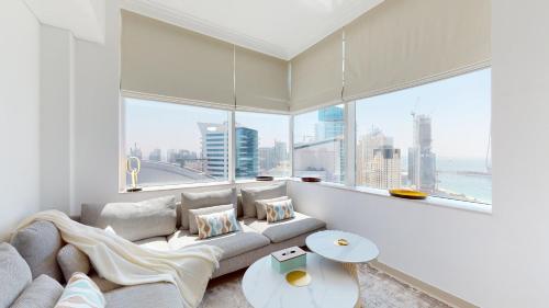 BR Luxe 1 BDR Apartment w/ Balcony & Sea Views - image 4