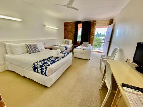 Camden Motor Inn Room Type - Family Room
