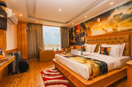 Hotel Old Smugglers with Balcony mountain view AC Hot and Cold Near to Hadimba Temple – Manali, PA