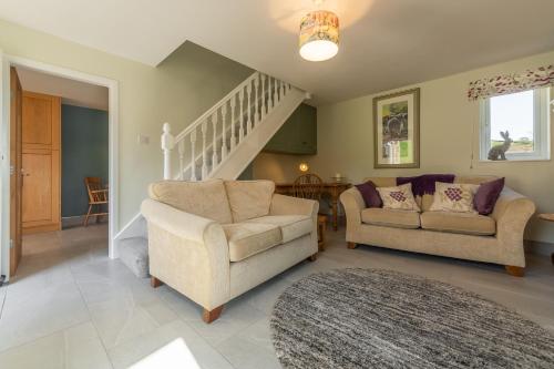 1 Riverside Cottage - image 8