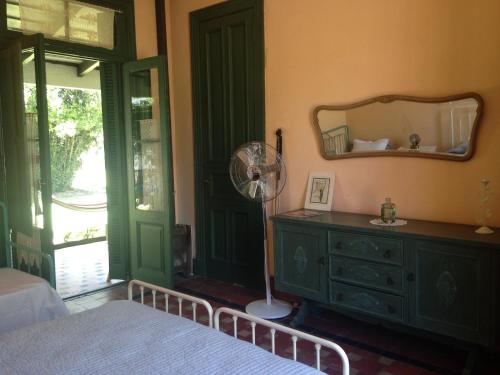 2 bedrooms, 6 beds