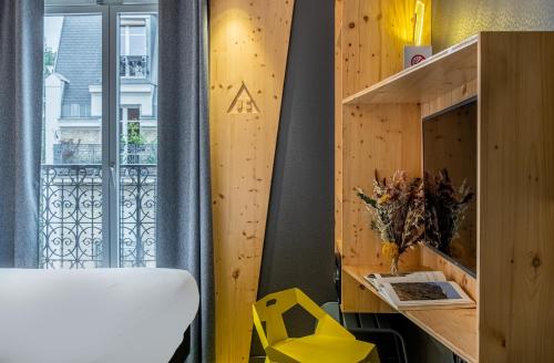 Urban Bivouac Hotel – Paris, TX