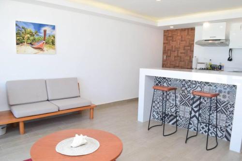 Ocean front Villa Marlin, best location in hotel zone #109, Cancún (foto 6)