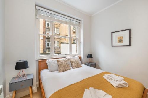 The Modern Manor - Fitzrovia - by Frankie Says, Londýn (fotografie 6)