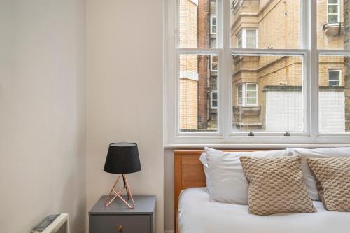 The Modern Manor - Fitzrovia - by Frankie Says, Londýn (fotografie 8)