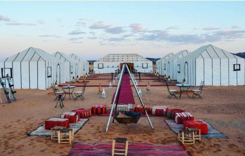 A szálláshely kívülről, Sahara Luxury Tented Camp in Hassilabied